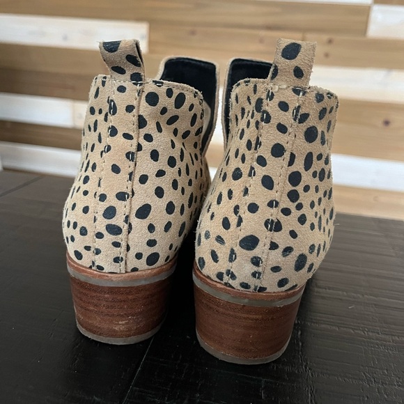 Dolce Vita Leopard Animal Print Ankle Boots Kaidie Booties Leather SZ 7.5 - Picture 3 of 6